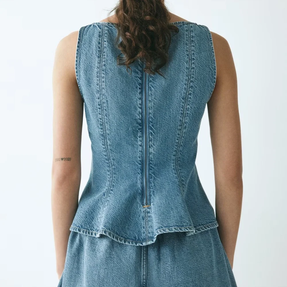 H&M Light Blue Denim Peplum Tank Top - Picture 2 of 2